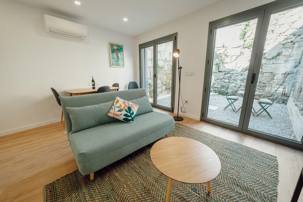 Courtyard Oporto Design Apartment K With Terrace Apartment 21
