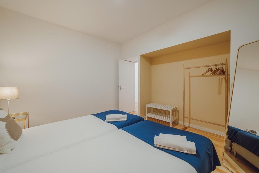 Porto Modern Downtown Apartment B With Garden Apartment 23