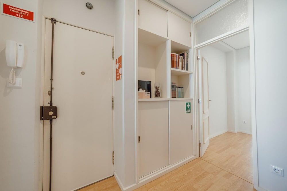 Downtown Design With Balcony by Vacationy Apartment 35