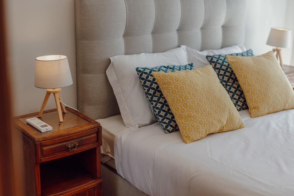 Downtown Design With Balcony by Vacationy Apartment