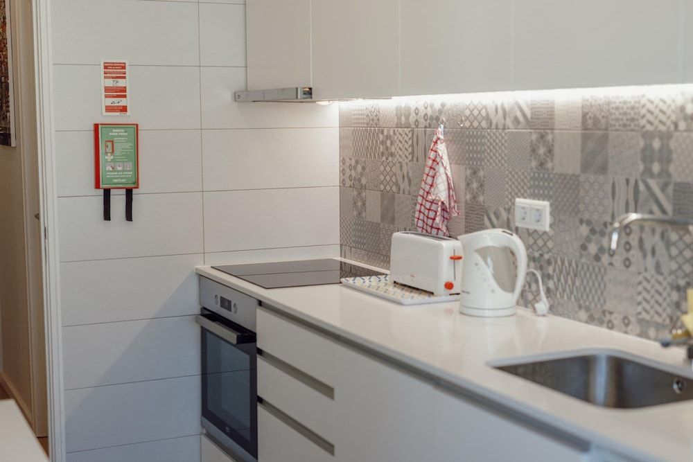 Downtown Design With Balcony by Vacationy Apartment 25