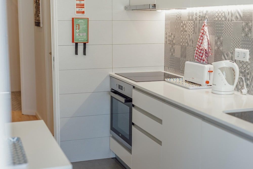 Downtown Design With Balcony by Vacationy Apartment 21