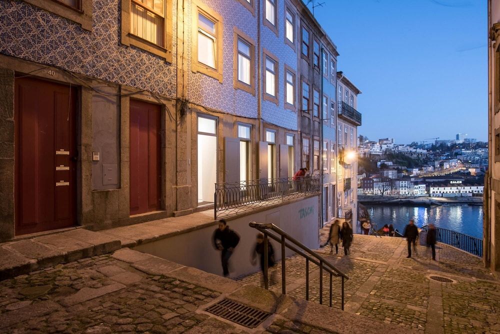 undefined Feel Porto Code al Apartment 2 2 4