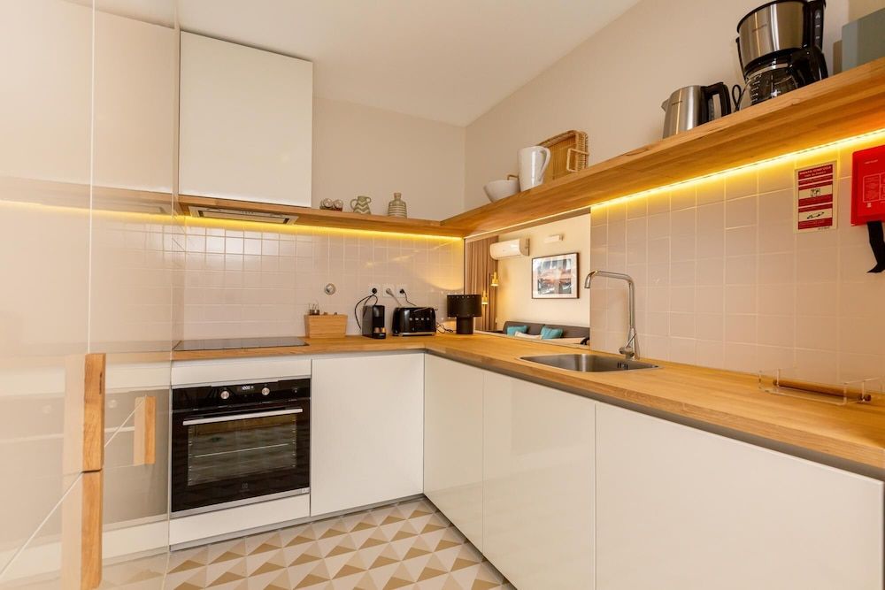 undefined Feel Corporate Housing Campanh 03 10