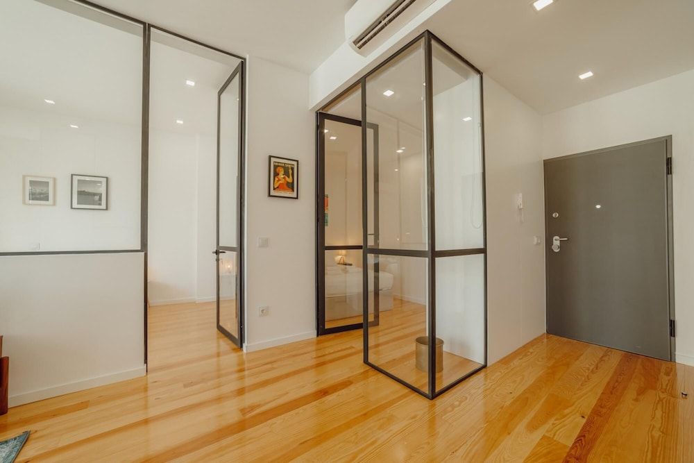 undefined Courtyard Oporto Design Apartment E 6