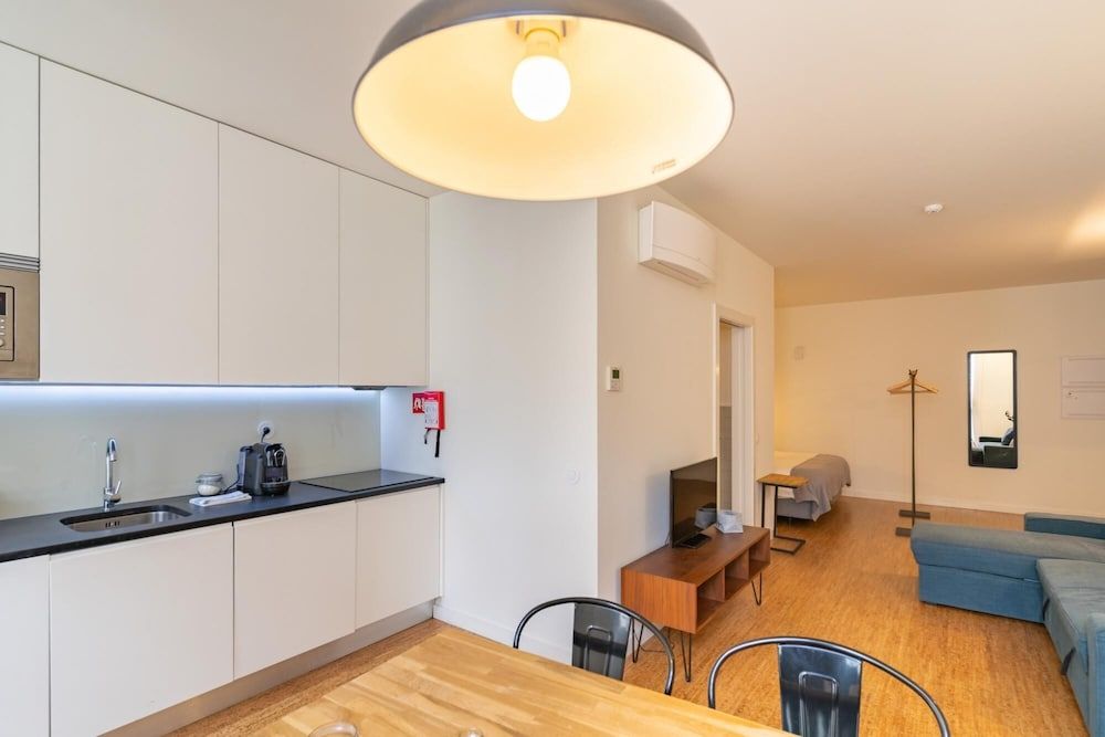 undefined On Trend Nightlife Studio 103 6