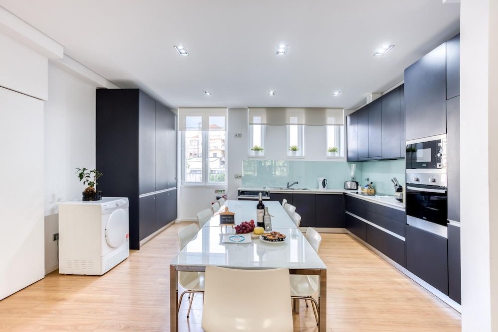 undefined Feel Porto Downtown Heaven 5