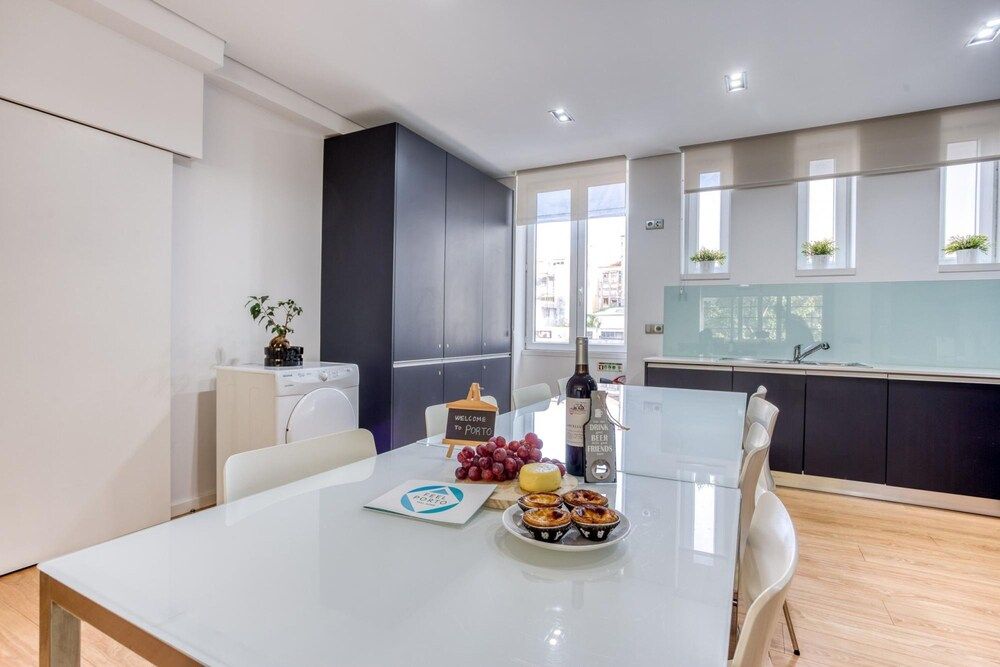 undefined Feel Porto Downtown Heaven 4