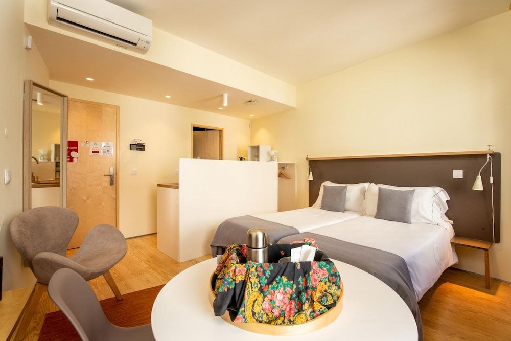 undefined Feel Porto Code al Studio 1 1 7