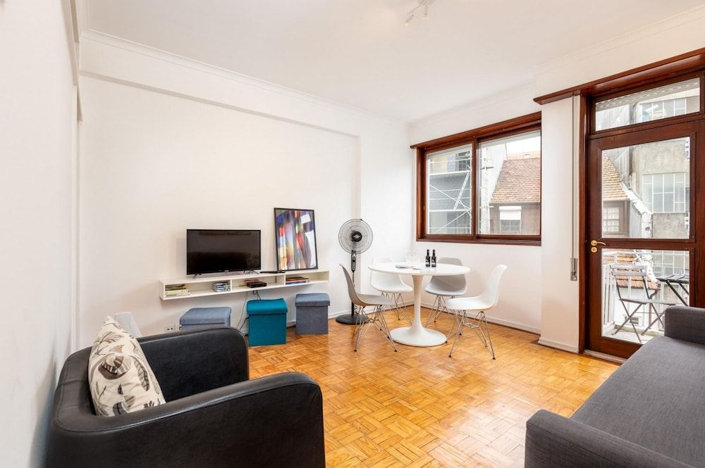 undefined Feel Porto Stylish Flat III 10