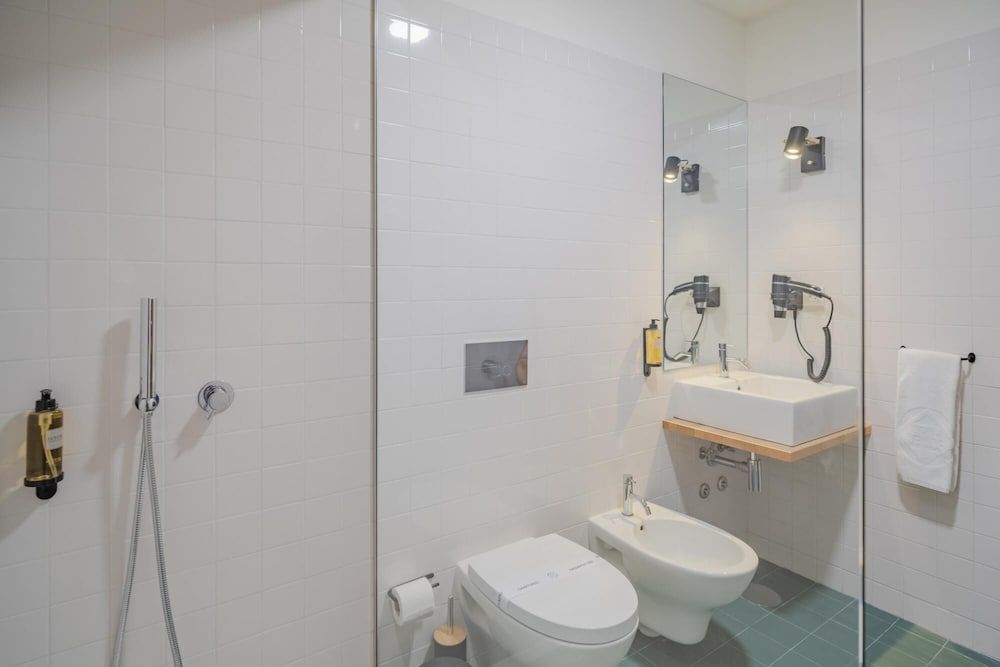 undefined Feel Corporate Housing Campanh 10 9