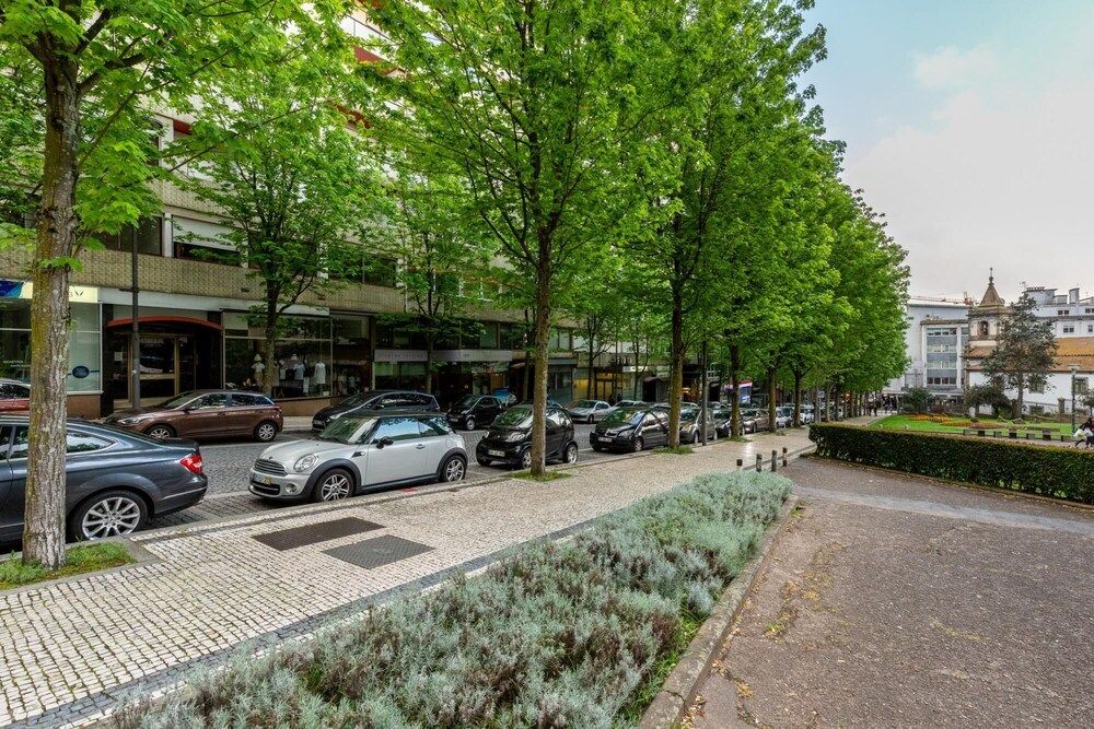 undefined Feel Porto Stylish Flat V 6