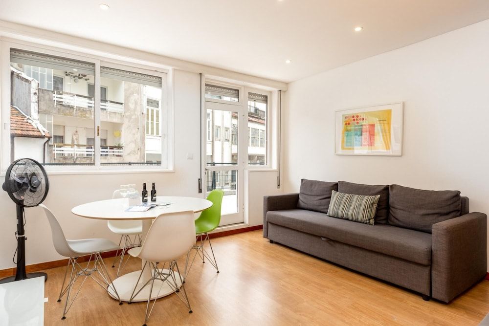 undefined Feel Porto Stylish Flat I 6