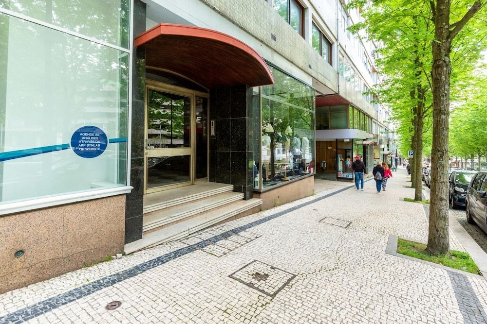 undefined Feel Porto Stylish Flat I 2