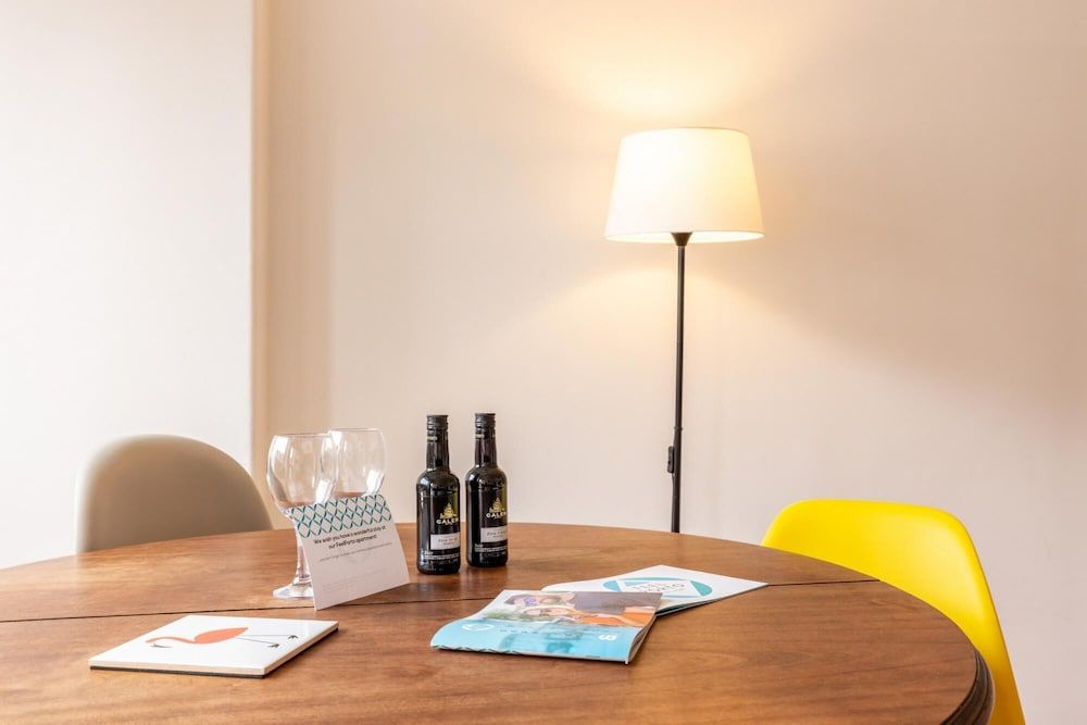 undefined Feel Porto Stylish Flat IV 7