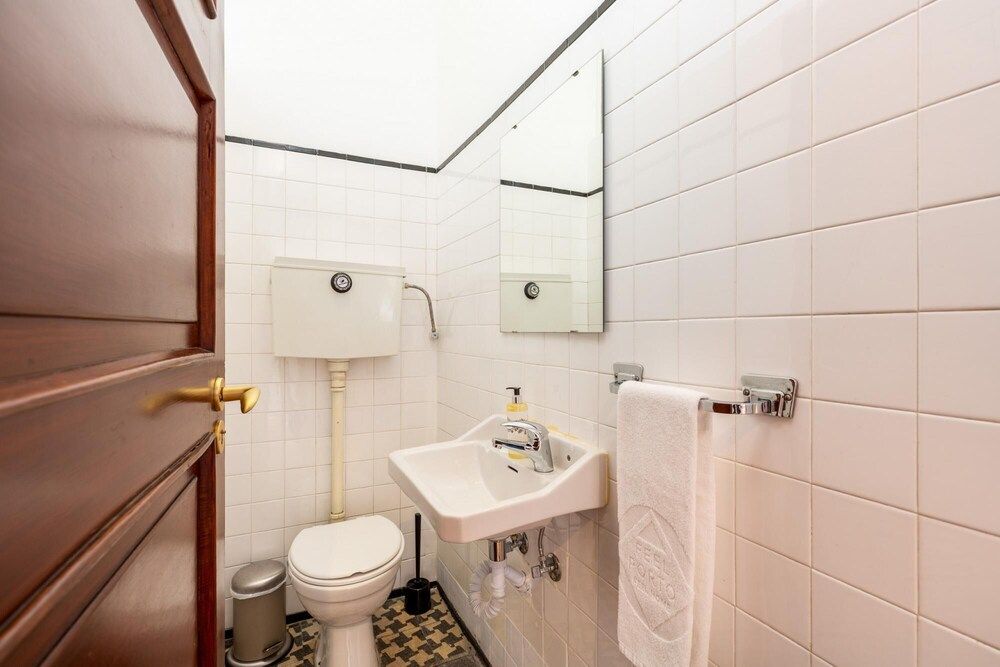 undefined Feel Porto Stylish Flat VI 6