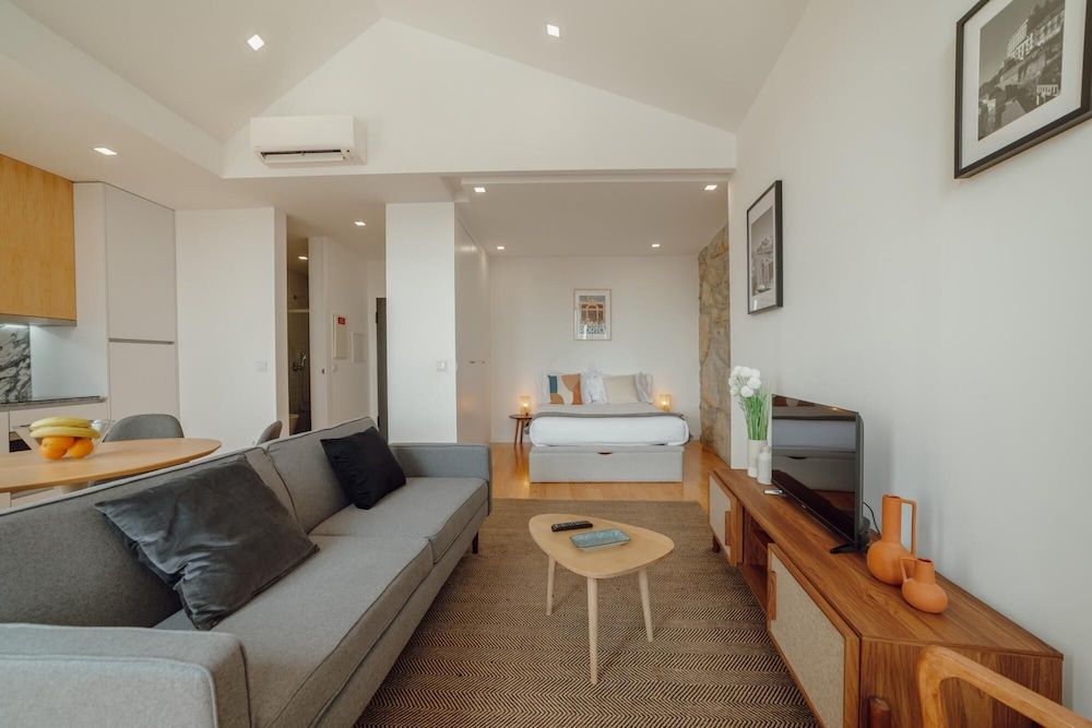 undefined Courtyard Oporto Design Apartment F 3