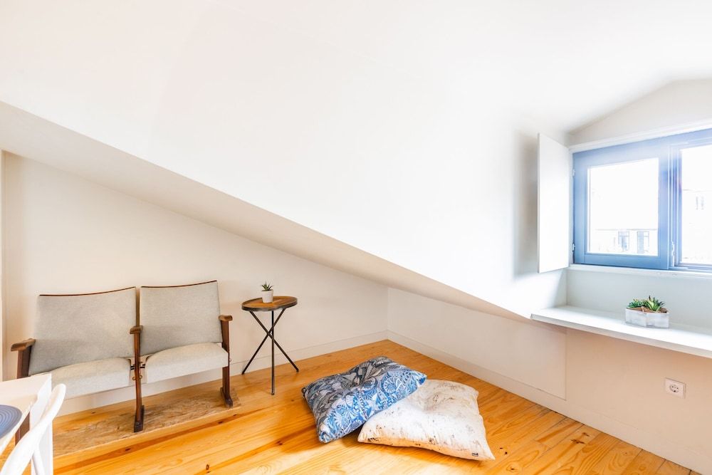 Oporto Loft with Mezzanine Loft, Mezzanine 22