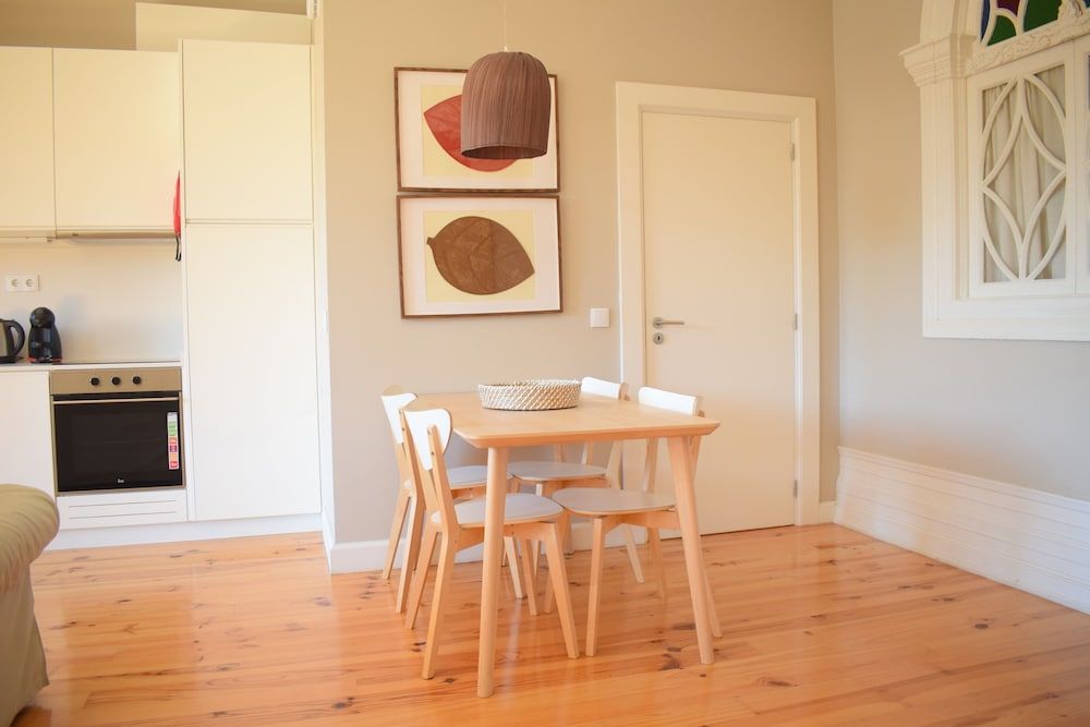 undefined Liiiving - Vintage Balcony Apartment 2