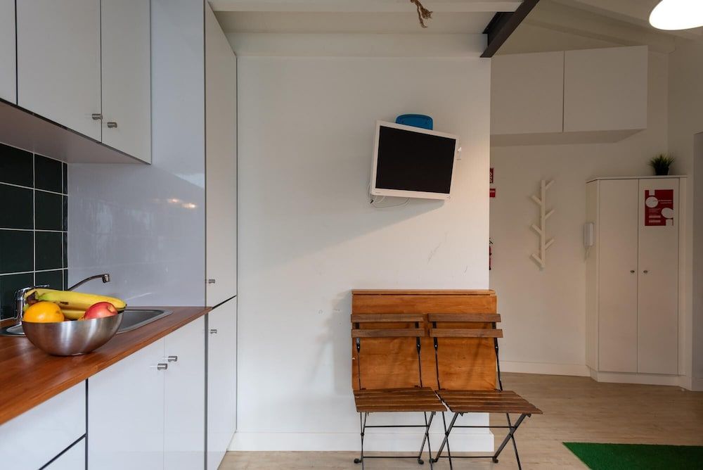 Mezzanine Stylish Apartment P by Vacationy Apartment 16