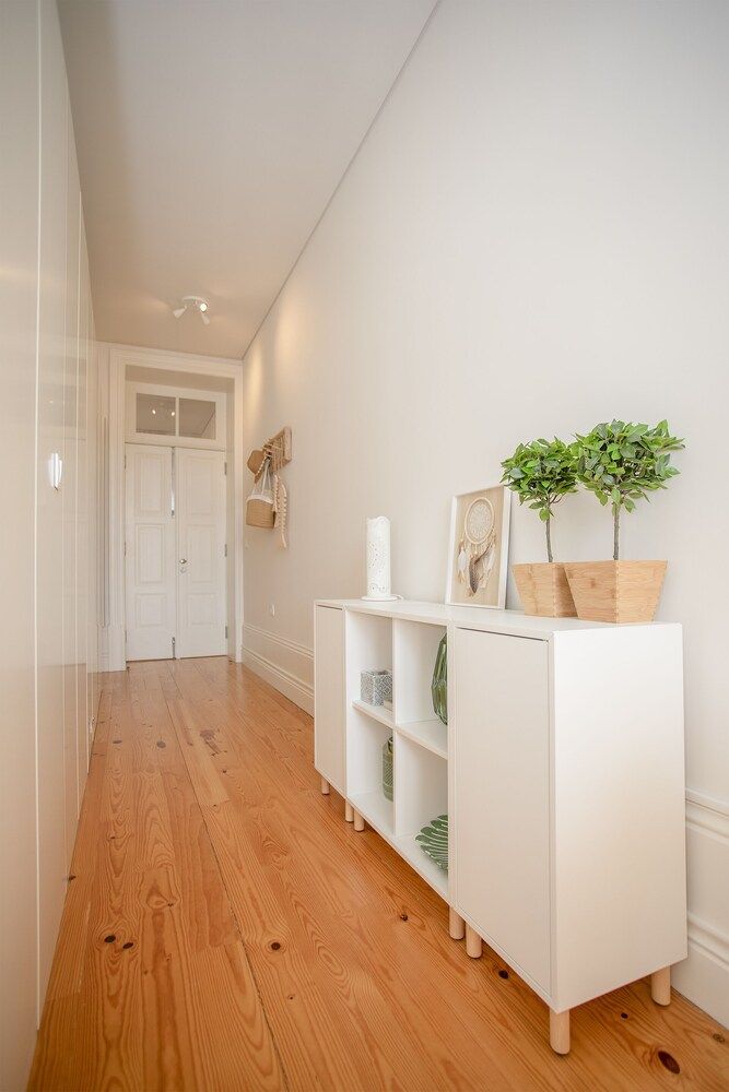 Liiiving - Downtown Balcony Studio Apartment 19