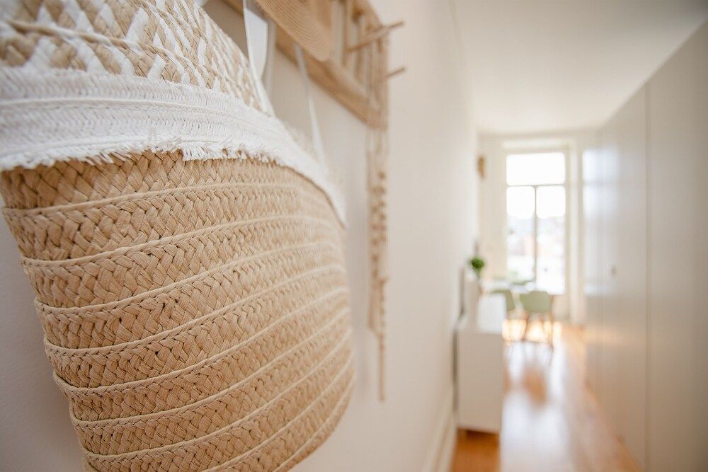 Liiiving - Downtown Balcony Studio Apartment 16