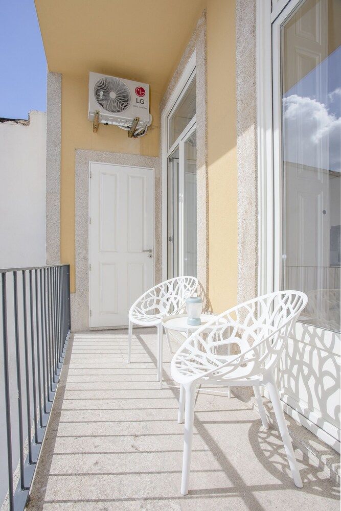 undefined Liiiving - Downtown Balcony Studio 5