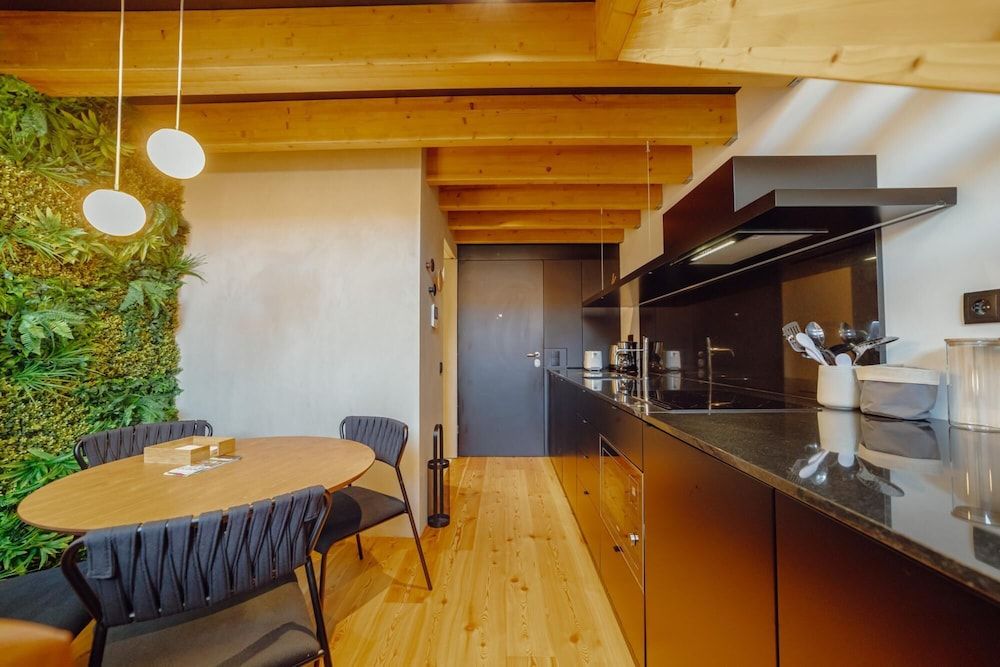 undefined Elegant Downtown Apartment by Vacationy 8