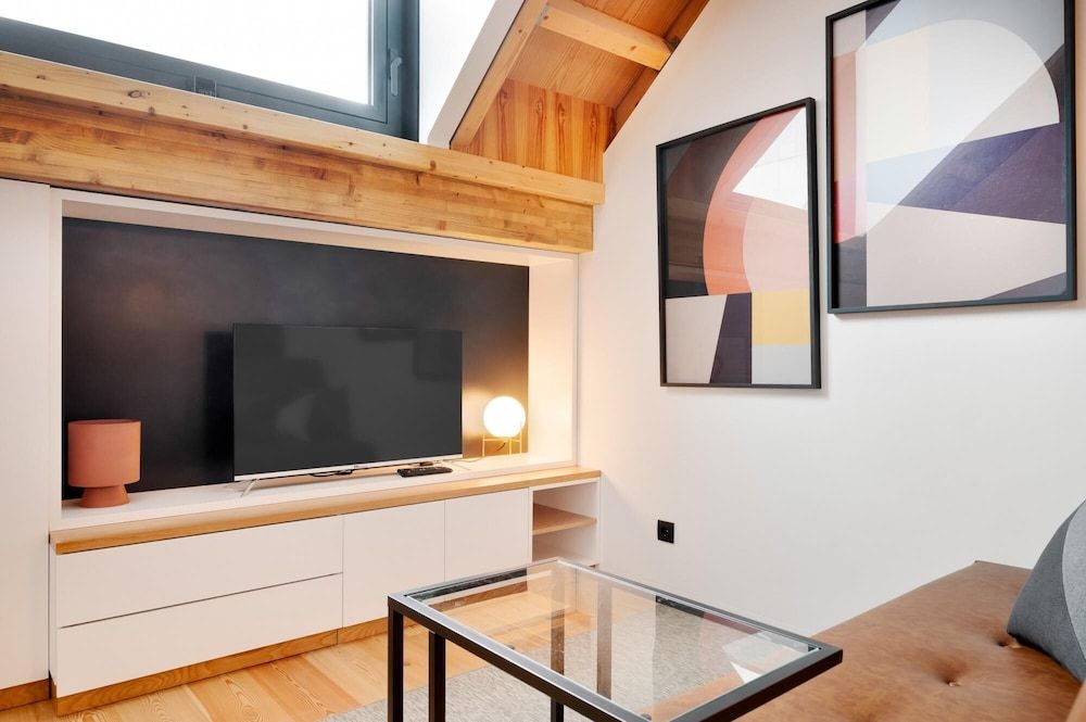 Elegant Downtown Apartment by Vacationy Apartment 22