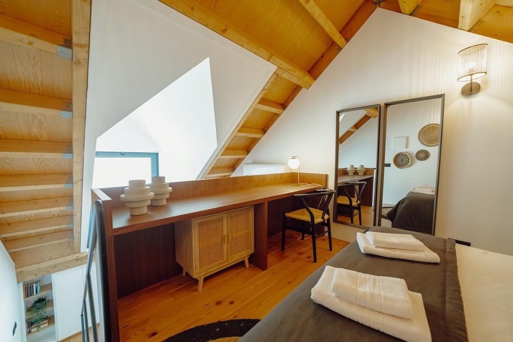 Elegant Downtown Apartment by Vacationy Apartment 24