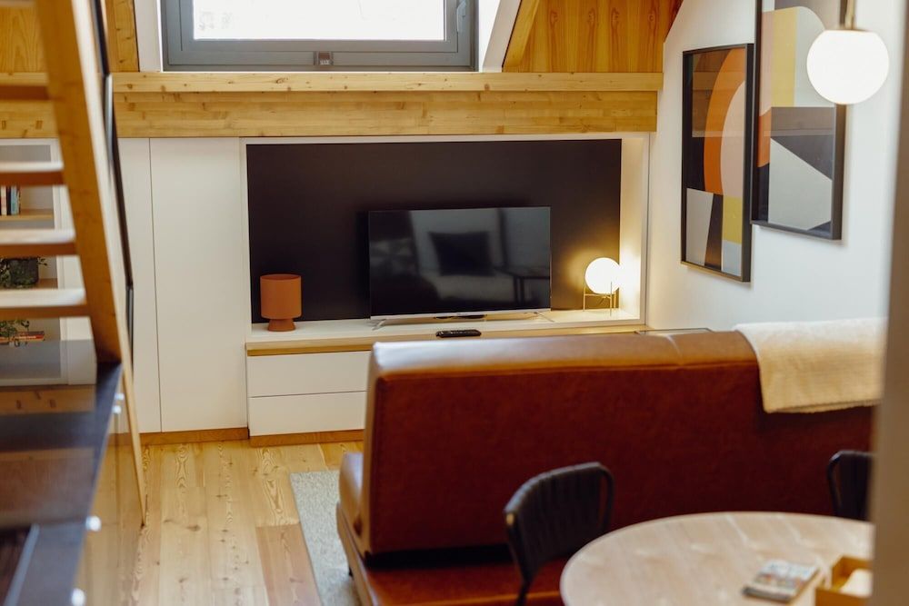 Elegant Downtown Apartment by Vacationy Apartment 23