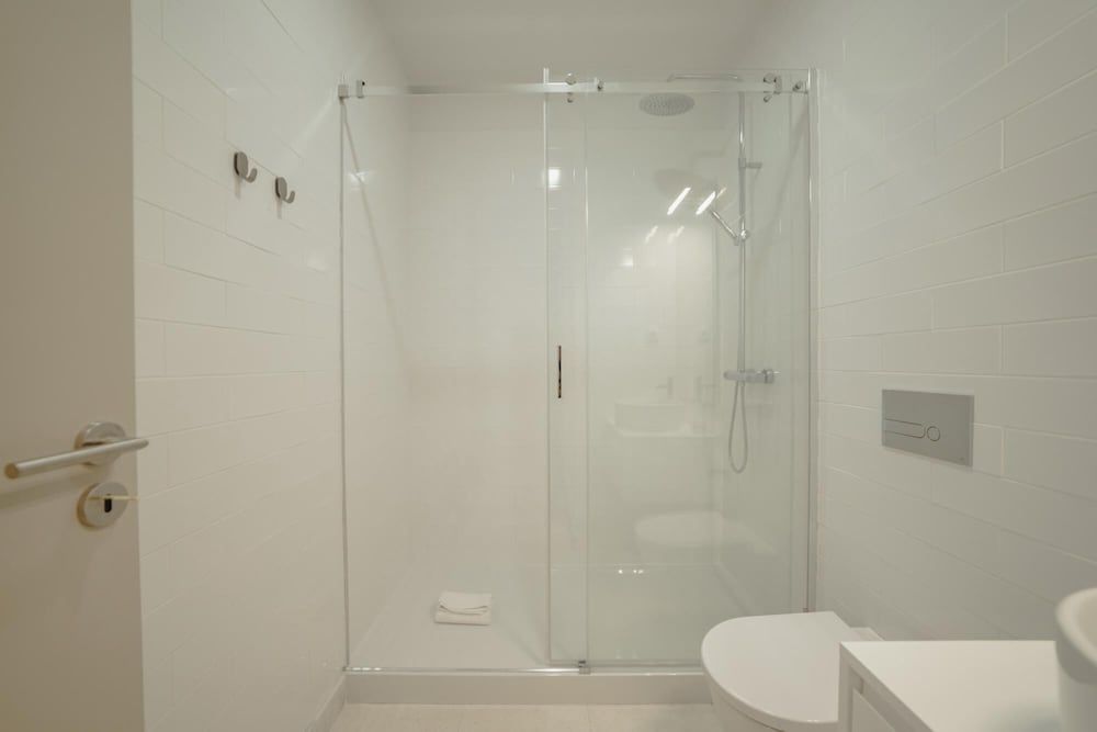 undefined Legacy Oporto Design Apartment D by Vacationy 10