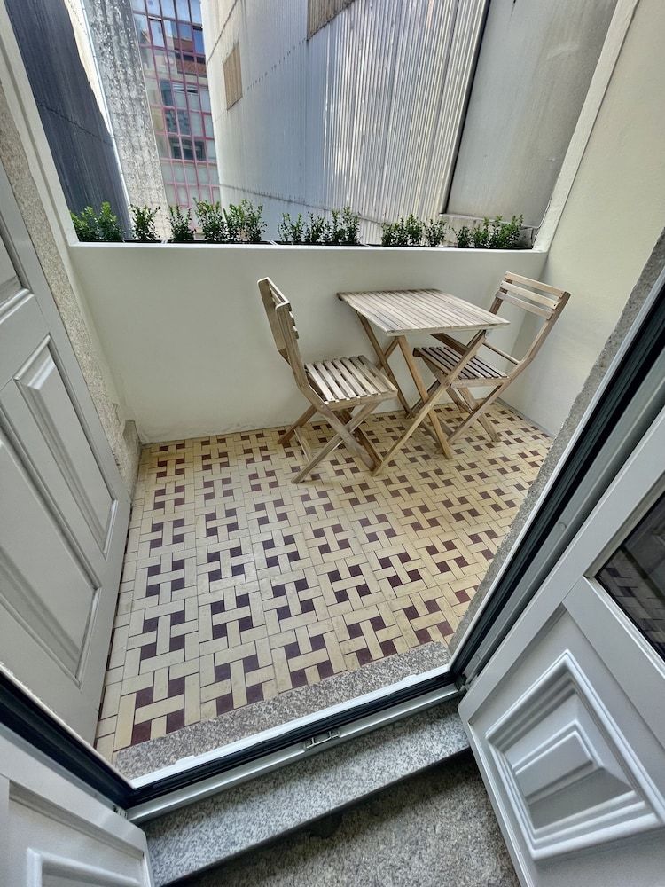 Top Porto Family Studio, 2 Bedrooms, Terrace, Courtyard View 7