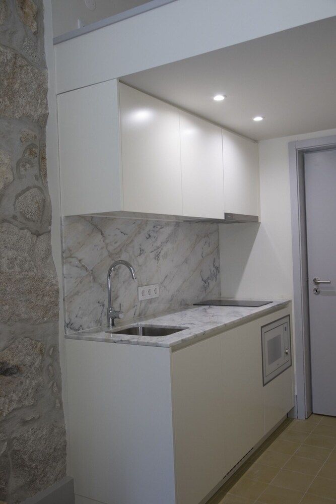 Top Porto Family Studio, 2 Bedrooms, Terrace, Courtyard View 5