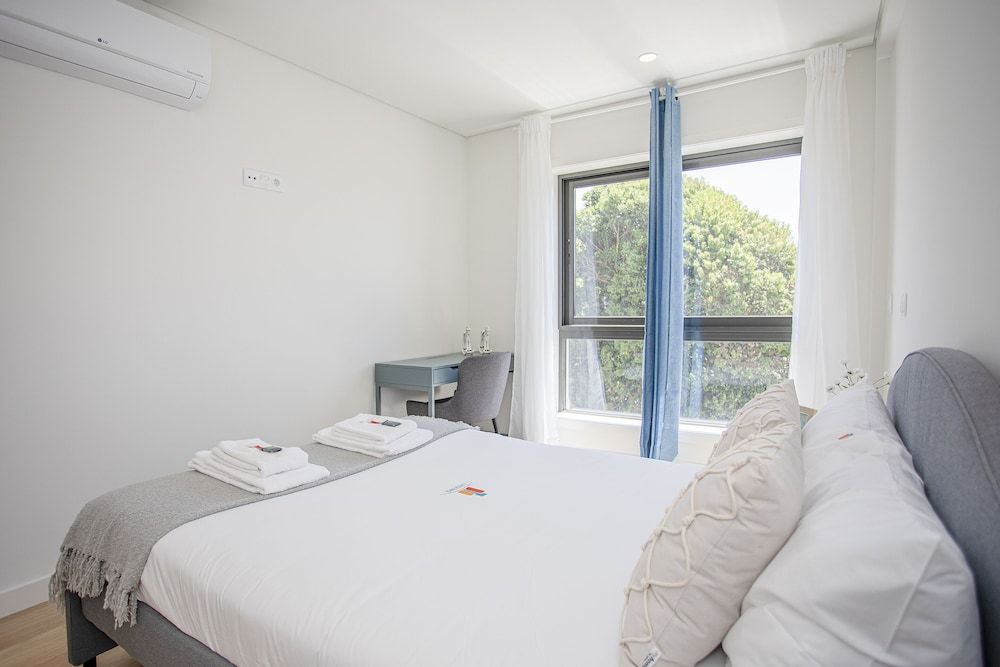 undefined Liiiving - City Design Apartment L 4