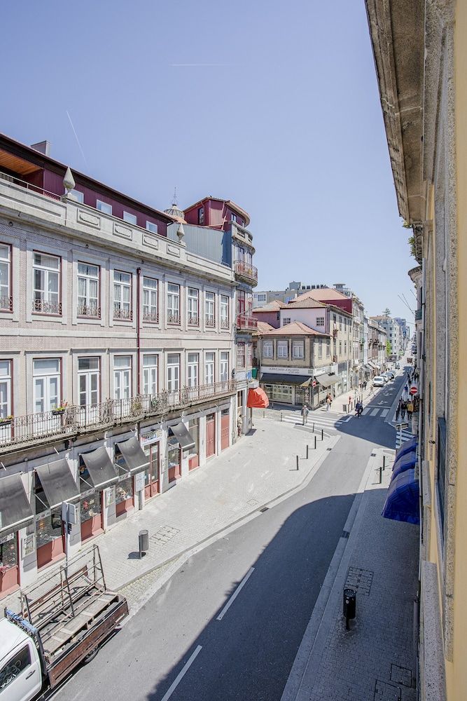 undefined Liiiving - Aliados Stone Apartment 2