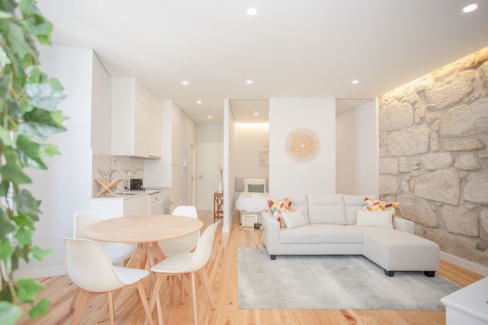 undefined Liiiving - Aliados Stone Apartment