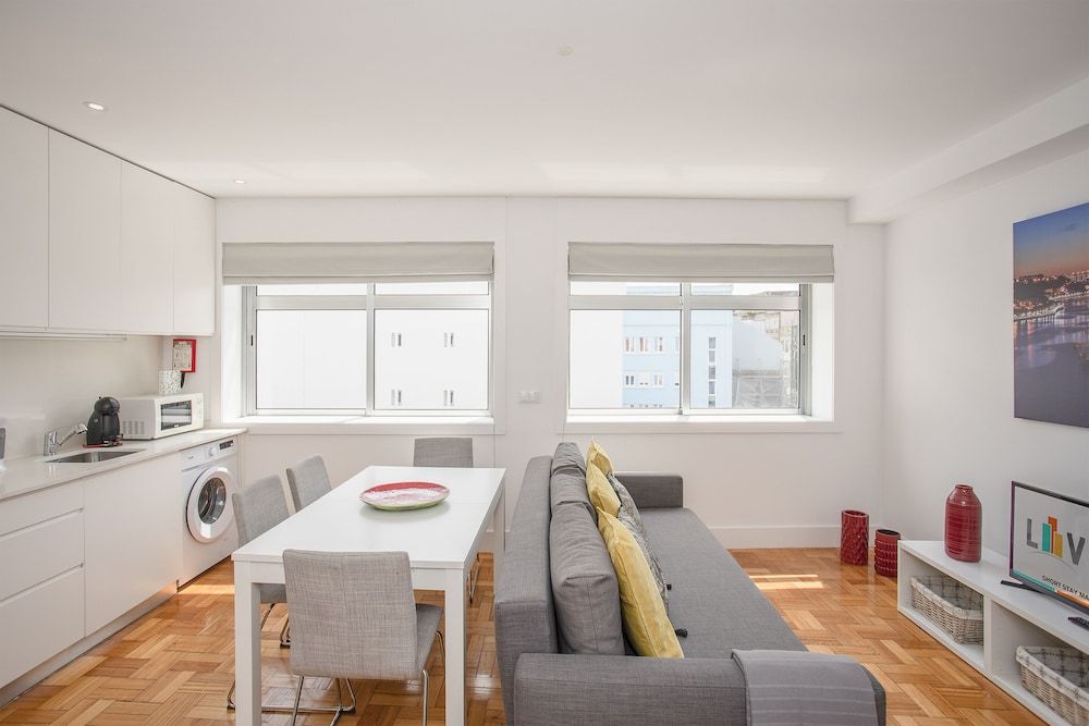 Liiiving in Porto - Sunny Santa Catarina Apartment 14