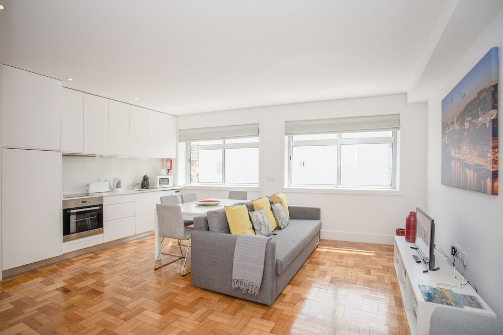 Liiiving in Porto - Sunny Santa Catarina Apartment 17