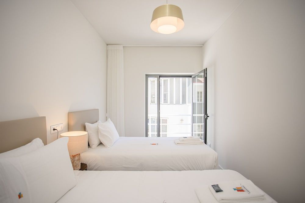 Liiiving in Porto - Design Bright House Design House 8