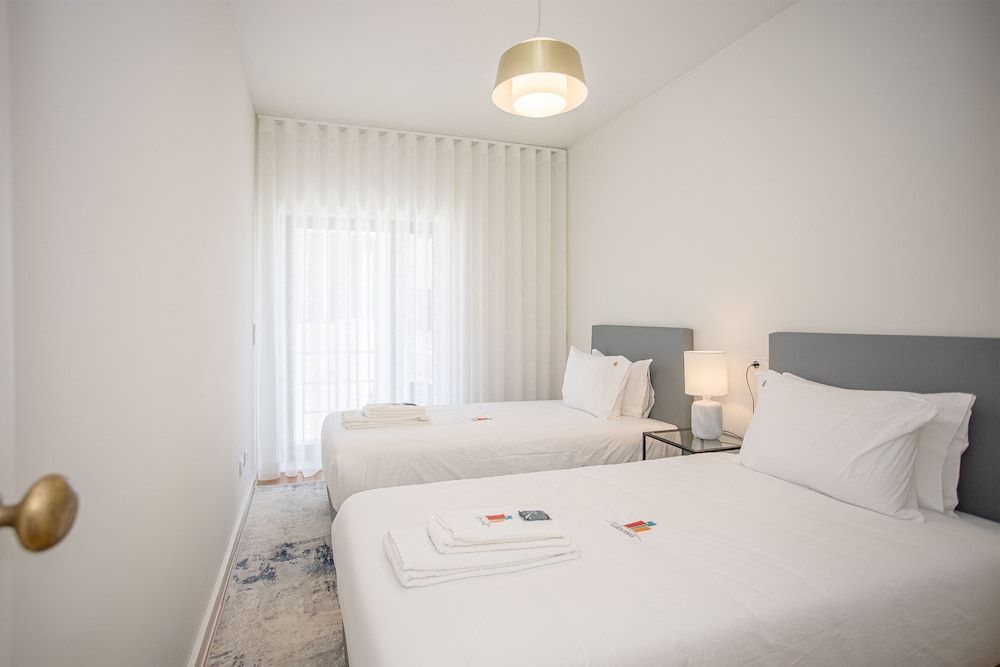 Liiiving in Porto - Design Bright House Design House 9