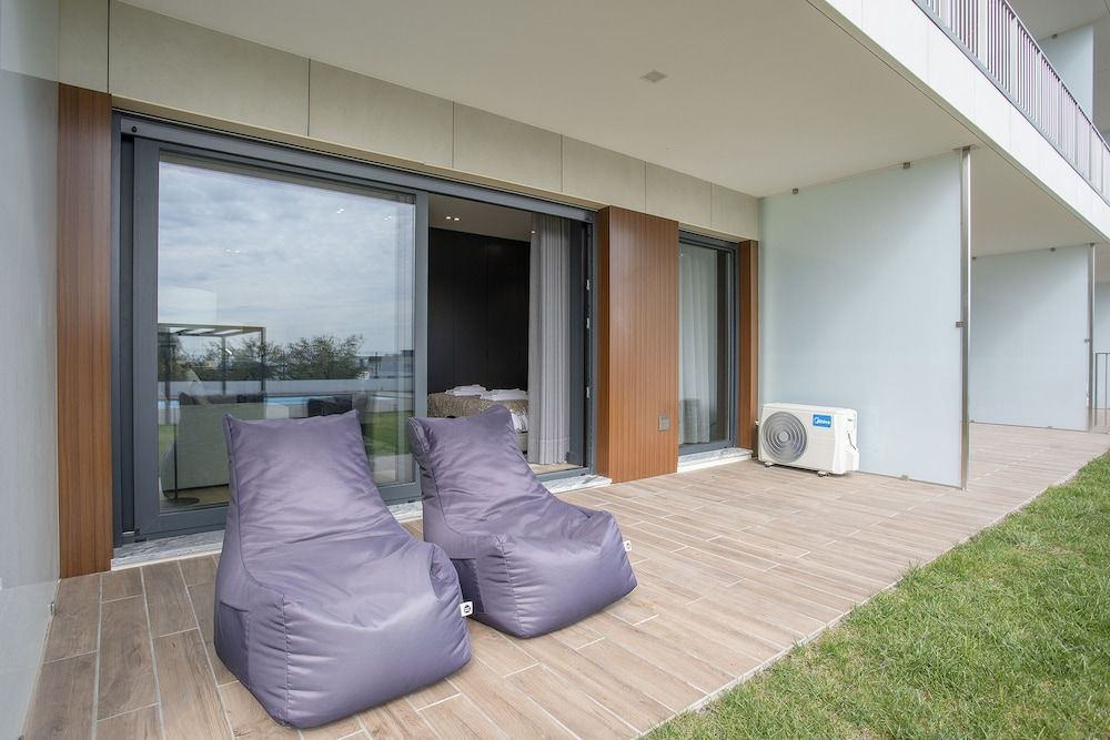 undefined Liiiving in Porto - Dragão Pool View