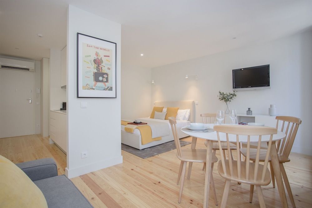 Liiiving - Charming Downtown Delight II Apartment 12