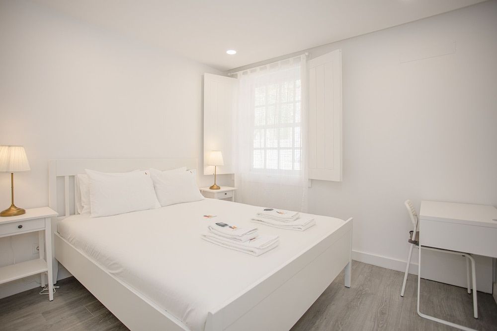 undefined Liiiving - Ribeira Riverside Apartment