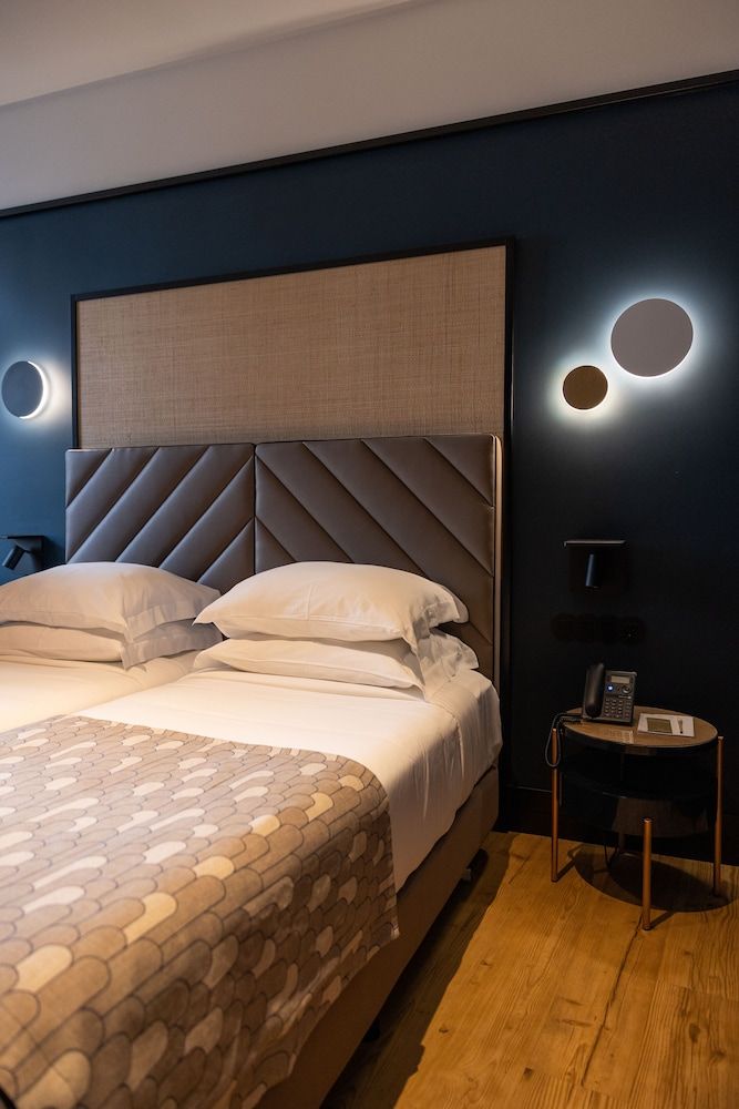 Axis Porto Club Aliados Twin Room 5