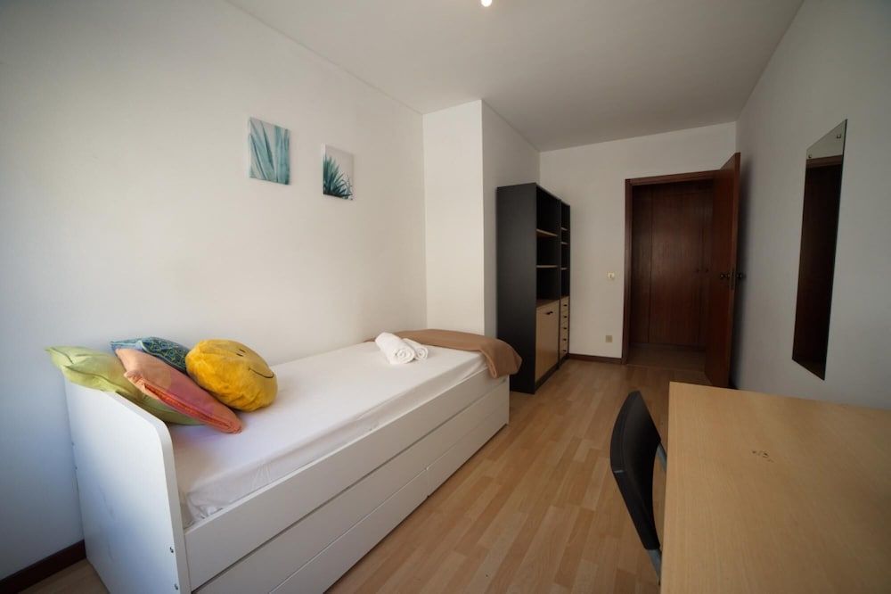 undefined Cedofeita Vintage by Homing 6