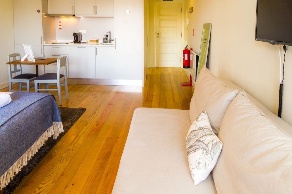 undefined Liiiving - Historic Clérigos Studio - 3B 8