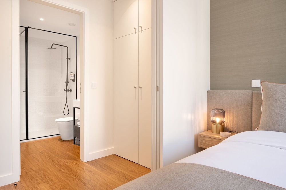 Catarina Serviced Apartments Classic Apartment, City View 11