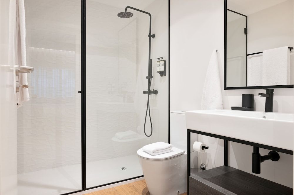 Catarina Serviced Apartments Classic Apartment, City View 9