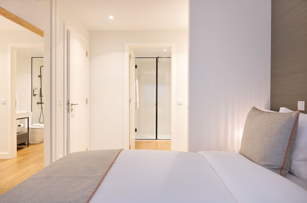 Catarina Serviced Apartments Classic Apartment, City View 10